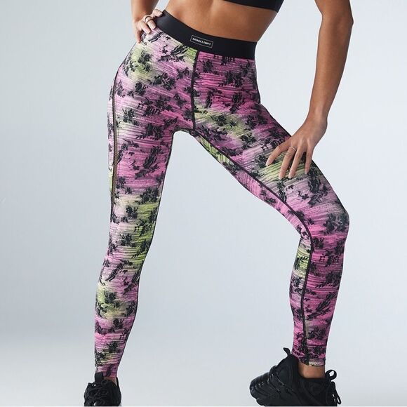 Savage X Fenty Flow High-Waist Trimmed Legging Pink/Black M NWT IN PACKAGING - Picture 2 of 7